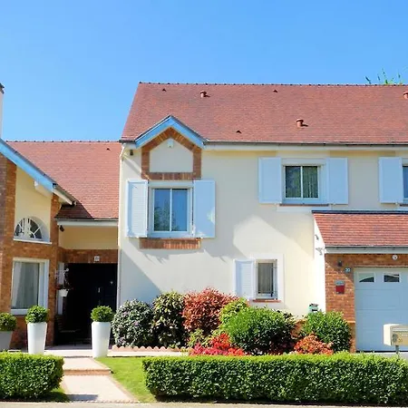 La De La Gondoire Villa